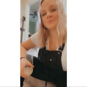 Meet your Posher, Genna